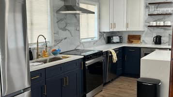 MikrovÄgsugn, ugn, spishÀll och diskmaskin