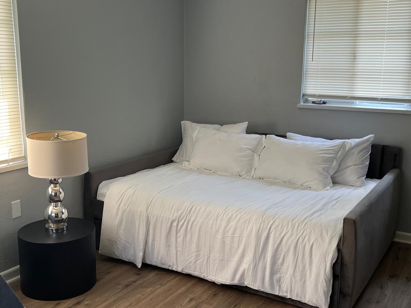 3 quartos, ferros/tábuas de passar roupa, Wi-Fi, roupa de cama