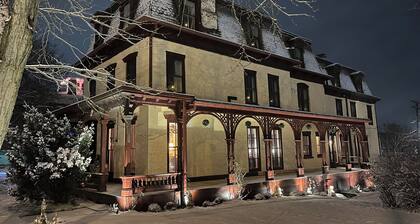 The Swaby Sanctuary & The Knapp Retreat