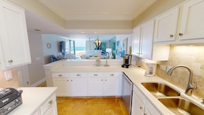 Fridge, microwave, oven, stovetop - Stunning Gulf View Mainsail 143 (Miramar Beach)