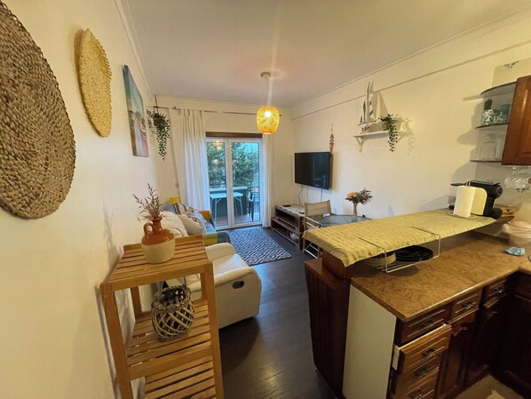 TV - Apartamento vista Mar na Figueira da Foz (Buarcos)