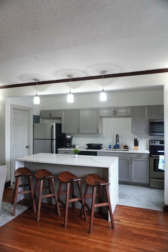 Superior Salem Condo