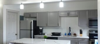 Superior Salem Condo