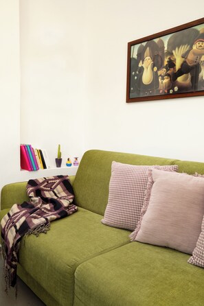Smart TV, books