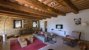Villa, Smoking | 8 bedrooms - Villa Guaralda 16 by Marche Holiday Villas (Isola del Piano)