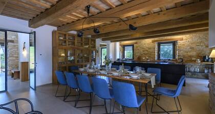 Villa Guaralda 16 by Marche Holiday Villas