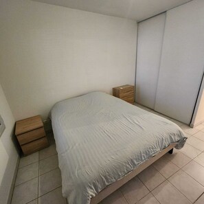 1 Schlafzimmer, Bügeleisen/Bügelbrett, Internetzugang