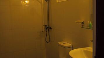 Deluxe Double Room, Balcony, Mountain View | Bathroom | Shower, rainfall showerhead, free toiletries, hair dryer