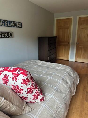 One Bedroom Ski-In/Ski-Out Condo on Whiffletree Chairlift. Short Walk to Village