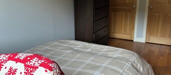 One Bedroom Ski-In/Ski-Out Condo on Whiffletree Chairlift. Short Walk to Village