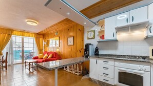 Apartment | Private kitchen - Luxury Apartment With Garden Views (Granadilla de Abona)