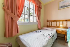 1 bedroom, iron/ironing board, bed sheets - Luxury Apartment With Garden Views (Granadilla de Abona)