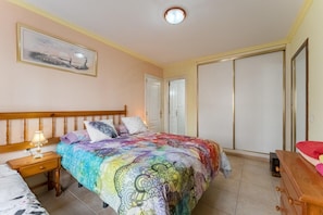 Apartment | 1 bedroom, iron/ironing board, bed sheets - Luxury Apartment With Garden Views (Granadilla de Abona)