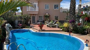 Apartment | Pool - Luxury Apartment With Garden Views (Granadilla de Abona)