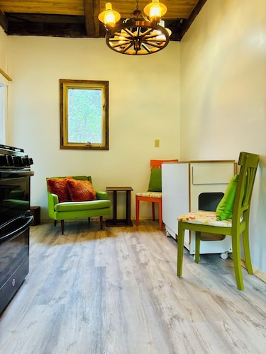 4 BEDROOM, 1 FULL BATH 
FARMHOUSE on 1.3 acres
renovated in 2025.