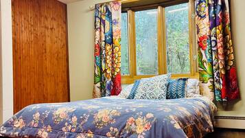 4 Schlafzimmer, Bügeleisen/Bügelbrett, Bettwäsche