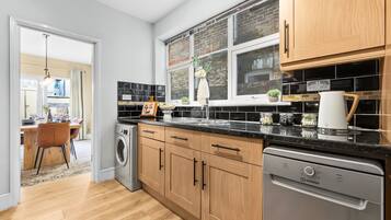 Fridge, microwave, oven, dishwasher