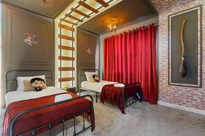 5 slaapkamers, een strijkplank/strijkijzer, internet, beddengoed