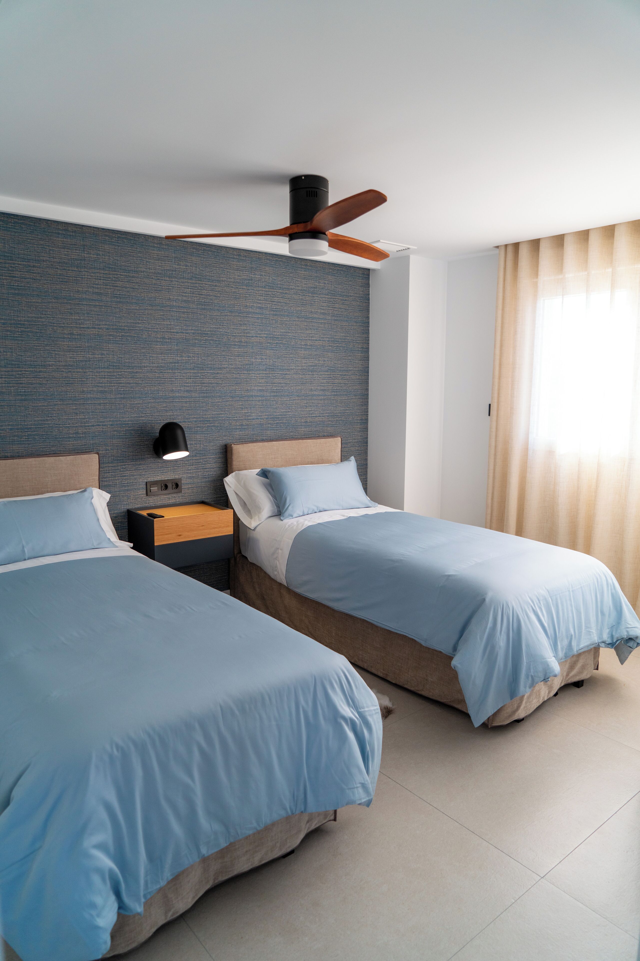 3 dormitoris, planxa i posts de planxar, wifi i roba de llit 