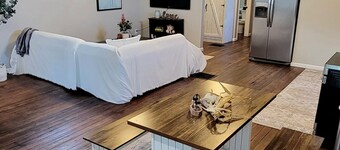 Cozy, historical retreat near the Overlook