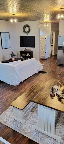 Cozy, historical retreat near the Overlook