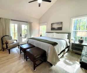 3 soverom, strykejern/-brett, reiseseng for barn og wi-fi (inkludert)