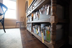 المنشأة من الداخل