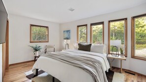 3 bedrooms, Internet, bed sheets - Chic East Hampton A-Frame, Steps to Sammys Beach & the 116 Preserve (East Hampton)