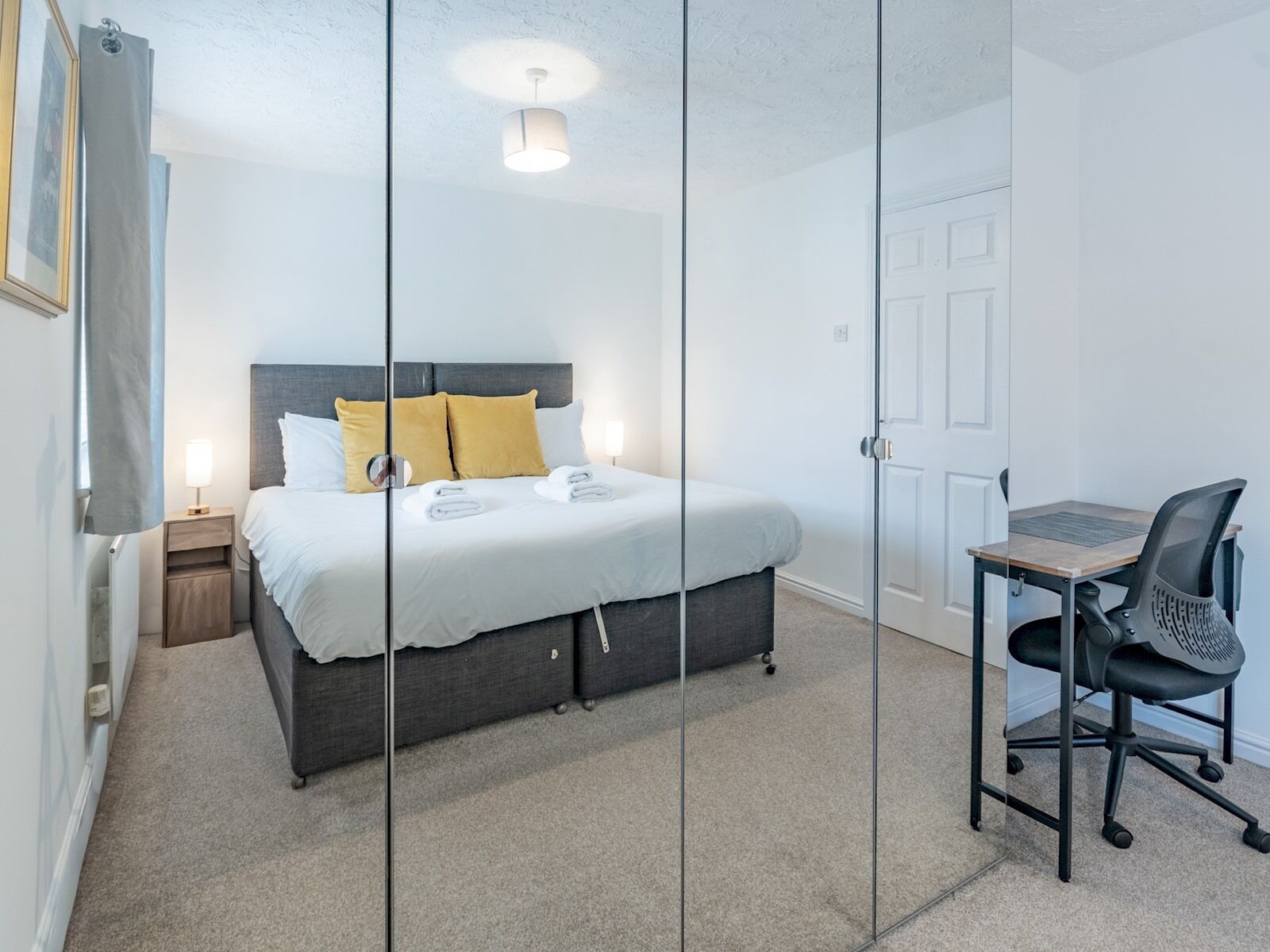 2 bedrooms, iron/ironing board, free WiFi, bed sheets