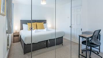 2 bedrooms, iron/ironing board, free WiFi, bed sheets