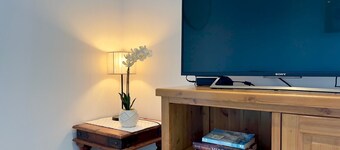 Pass the Keys |Modern Penthouse Style Apartment in Haddenham