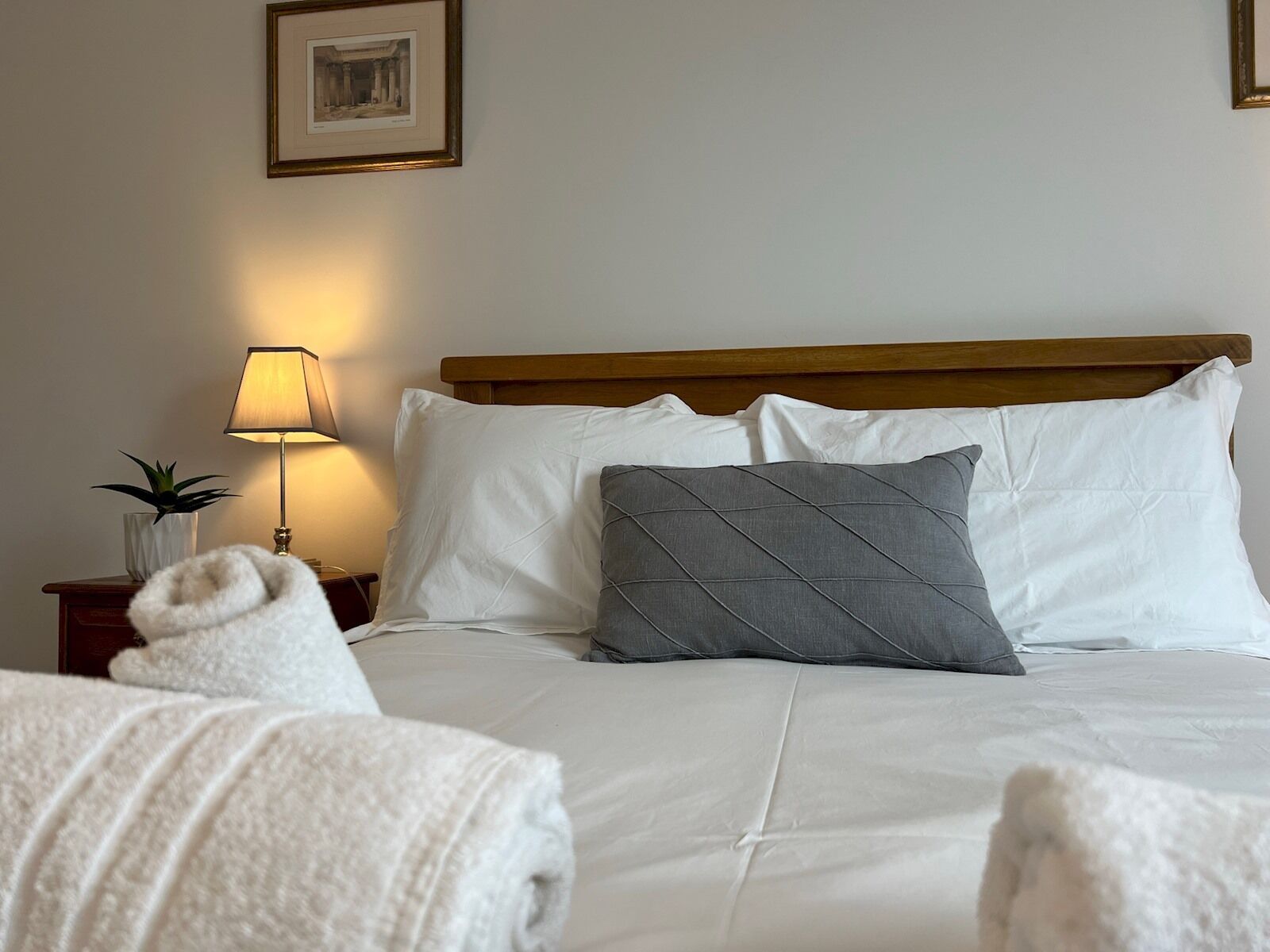 Iron/ironing board, free WiFi, bed sheets
