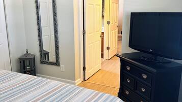 Silitysrauta/-lauta, Wi-Fi, vuodevaatteet