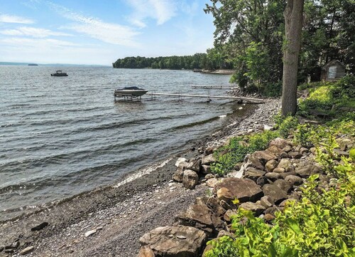 Grand Isle Lakehouse with Hot Tub