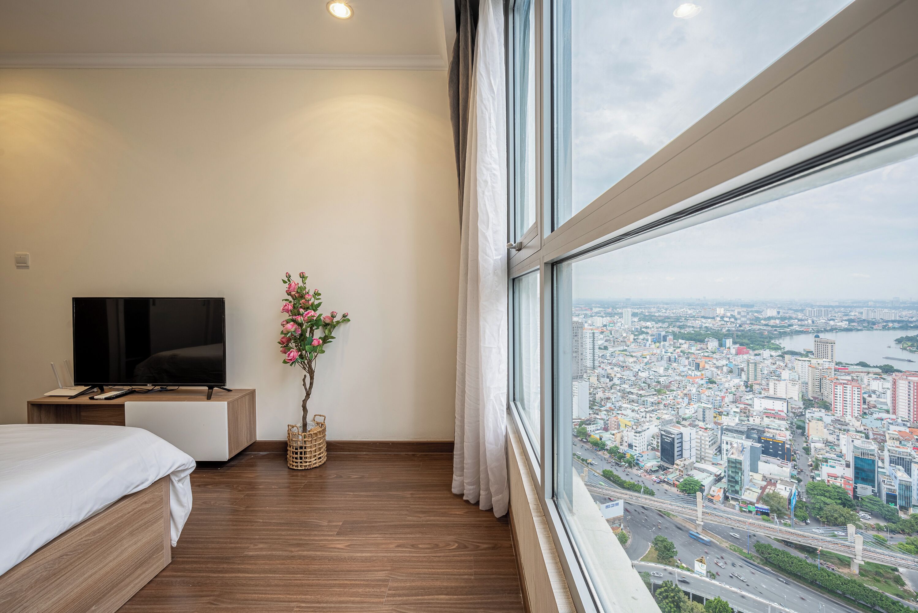 Honeymoon Apartment, 1 Bedroom, Balcony, City View | Hypo-allergenic bedding, minibar, individually decorated