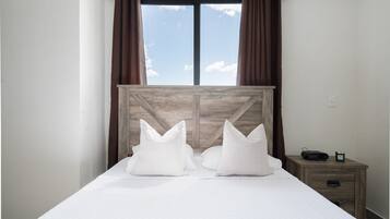 1 bedroom, iron/ironing board, internet, bed sheets