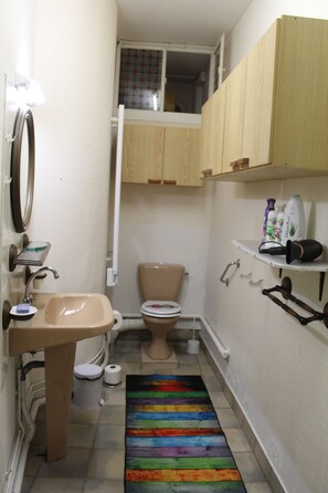 Shower, hair dryer, towels, soap - Intra Muros. 2 minutes from the beach. (Saint-Malo)