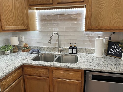 Custom 2-bedroom, Full kitchen.  apartment located East Colorado Springs.