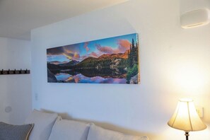 Interior - Custom 2-bedroom Upper full apartment in Colorado Springs (Colorado Springs)