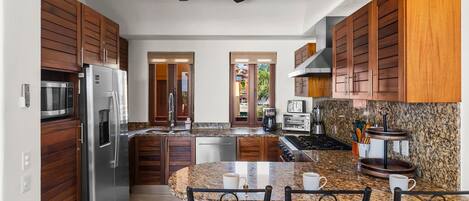 Kochgeschirr/Geschirr/Besteck