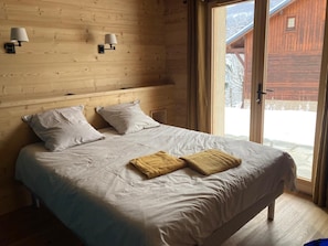 5 bedrooms, iron/ironing board, travel cot, free WiFi - Magnificent new chalet Pelvoux-Vallouise/Puy-Saint-Vincent - Écrins National Park (Vallouise-Pelvoux)