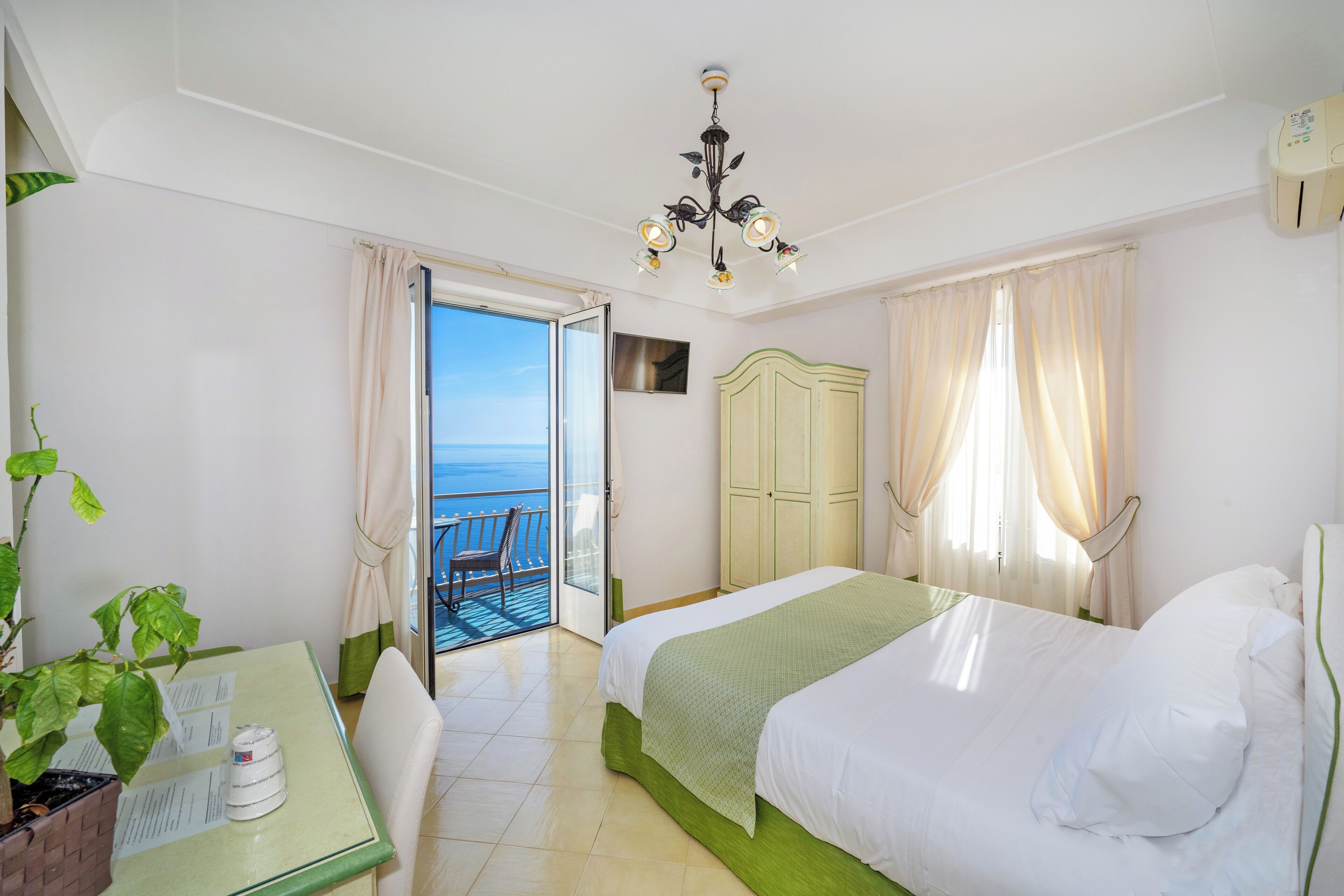 Superior Double or Twin Room, Sea View | In-room safe, desk, blackout drapes, soundproofing