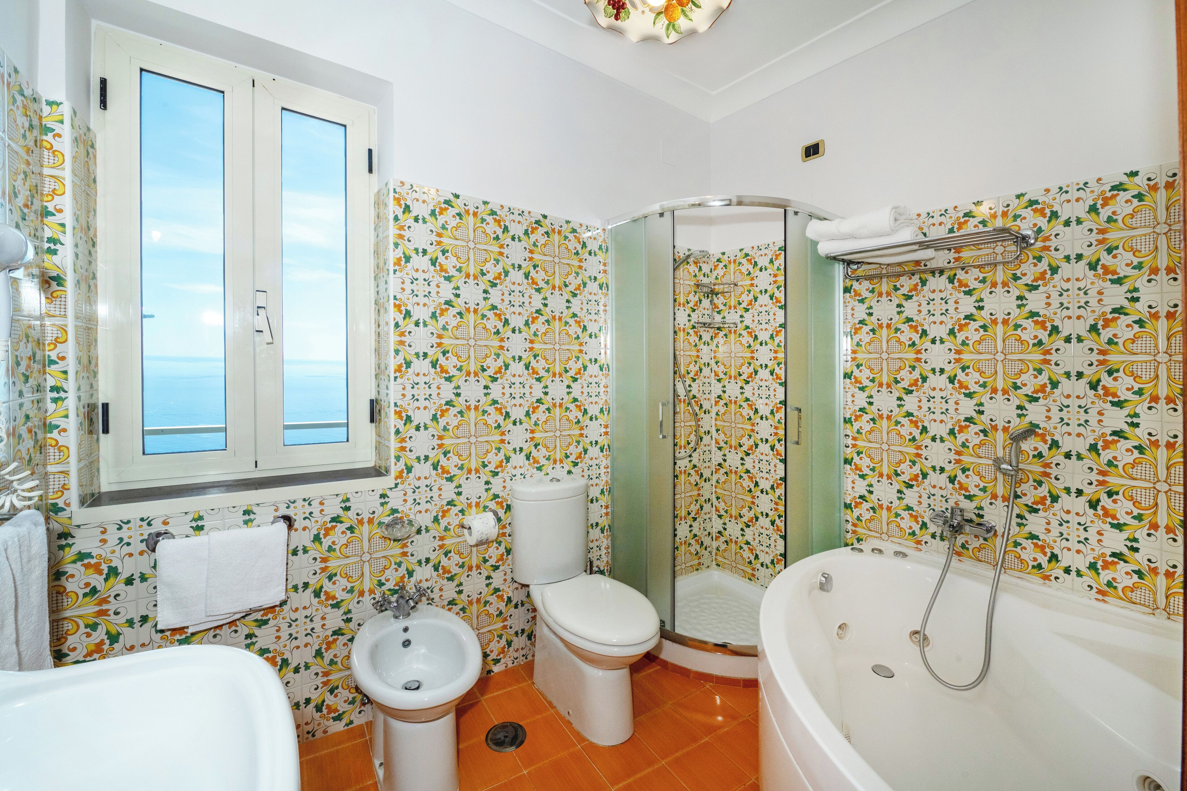 Superior-Doppel- oder -Zweibettzimmer, Meerblick | Badezimmer