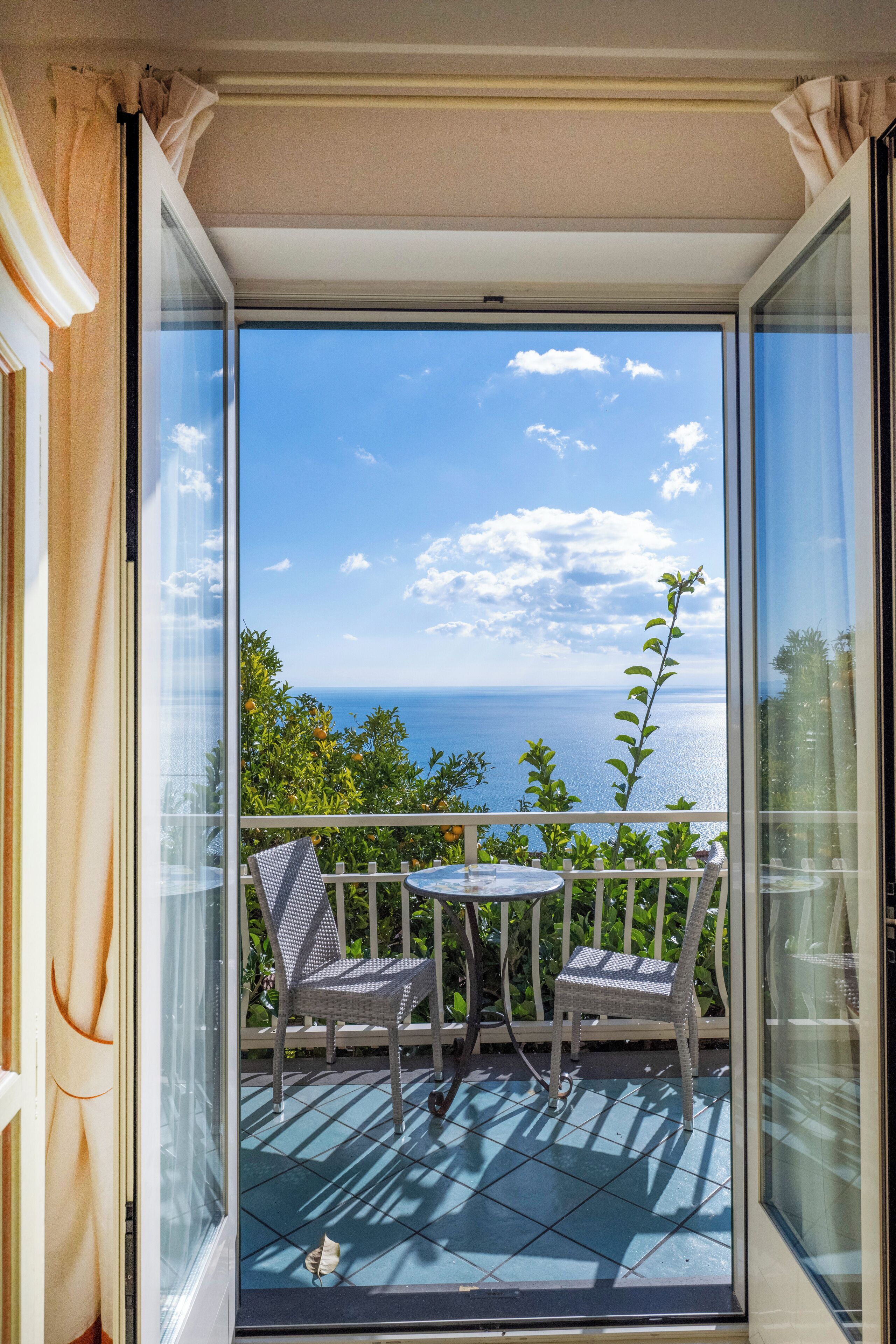 클래식 더블룸, 발코니, 바다 전망 | 객실에서 보이는 전망