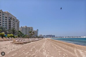 Beach - Chic 1 Bed l Palm Jumeirah l Free Beach Access (Palm Jumeirah)