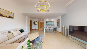 TV - Chic 1 Bed l Palm Jumeirah l Free Beach Access (Palm Jumeirah)