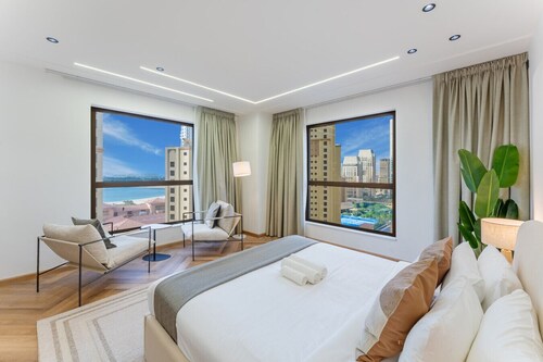 Upgraded, Luxury 3 Bed Near JBR Beach, Prime Spot I Murjan 1