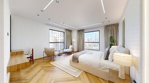 4 slaapkamers, een strijkplank/strijkijzer, wifi, beddengoed