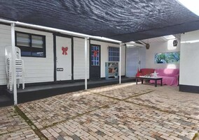 Fachada de la propiedad