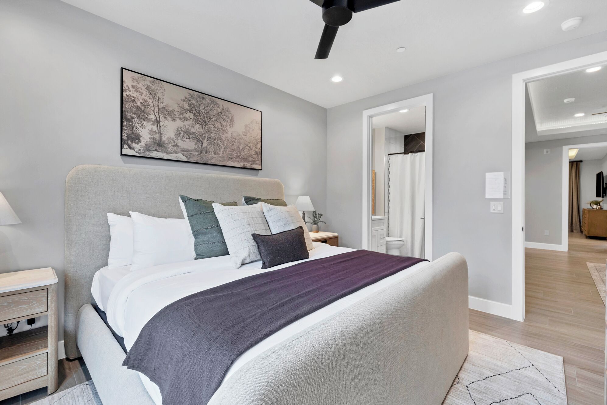 3 多间卧室、熨斗/熨衣板、WiFi、床单